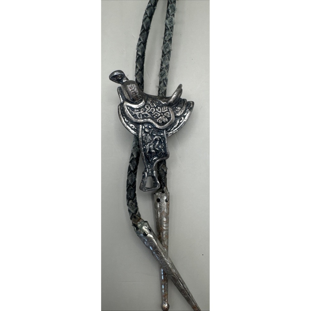 Vintage Western Bolo Tie Silver Equestrian Rodeo Floral Engraved Horse Saddle